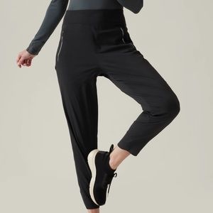 Athleta Trekkie North Joggers. Black size 10
